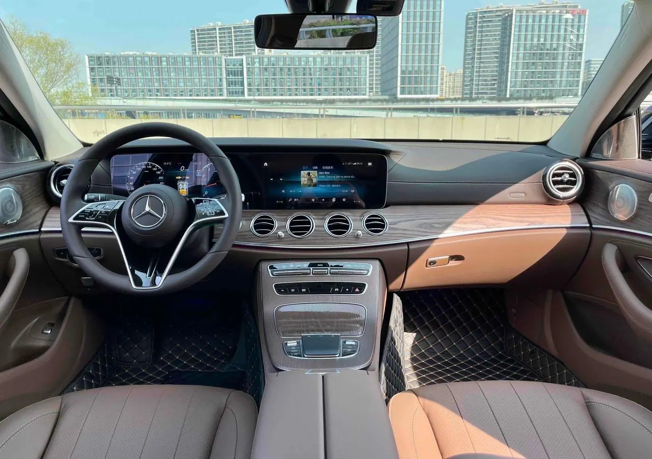 Mercedes Benz E Class 2023 E 300 L 2.0T Sports Luxury Automatic Gear 3