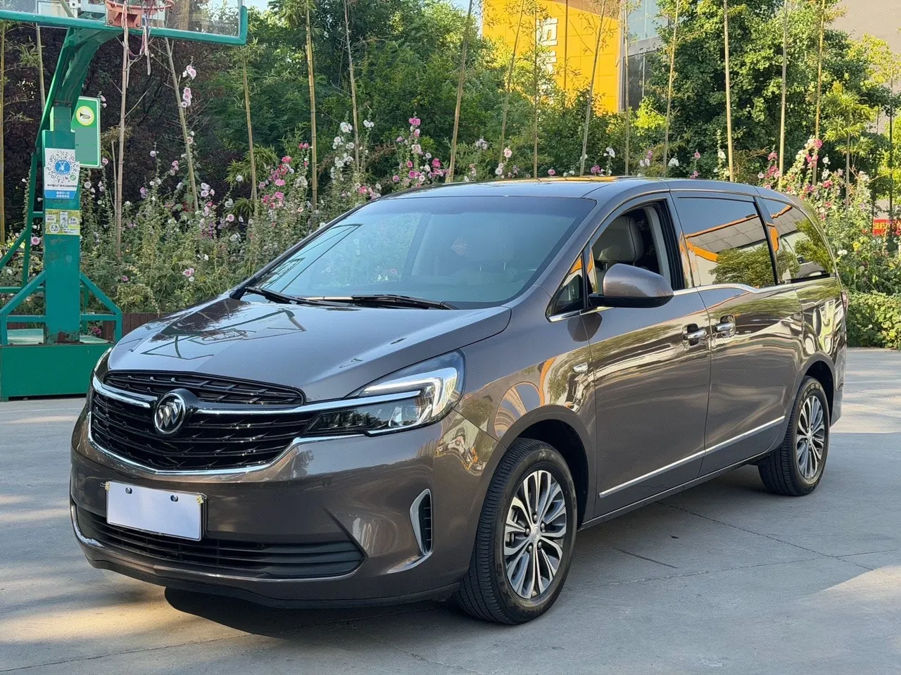 打开图片灯箱：Buick 2020 GL8 Land Business Class 2.0T 652T Luxury Automatic Gear