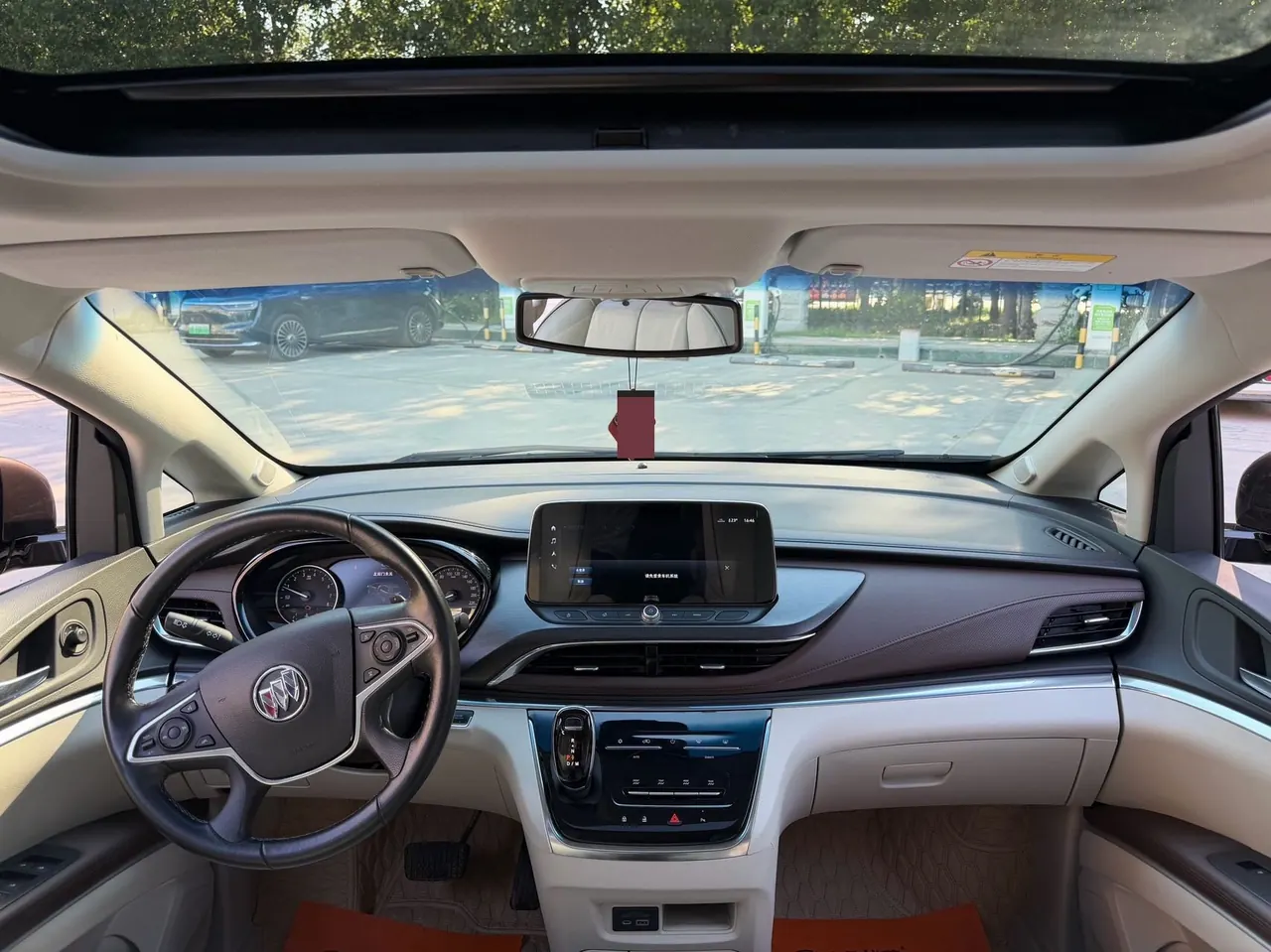 Buick 2020 GL8 Land Business Class 2.0T 652T Luxury Automatic Gear 8
