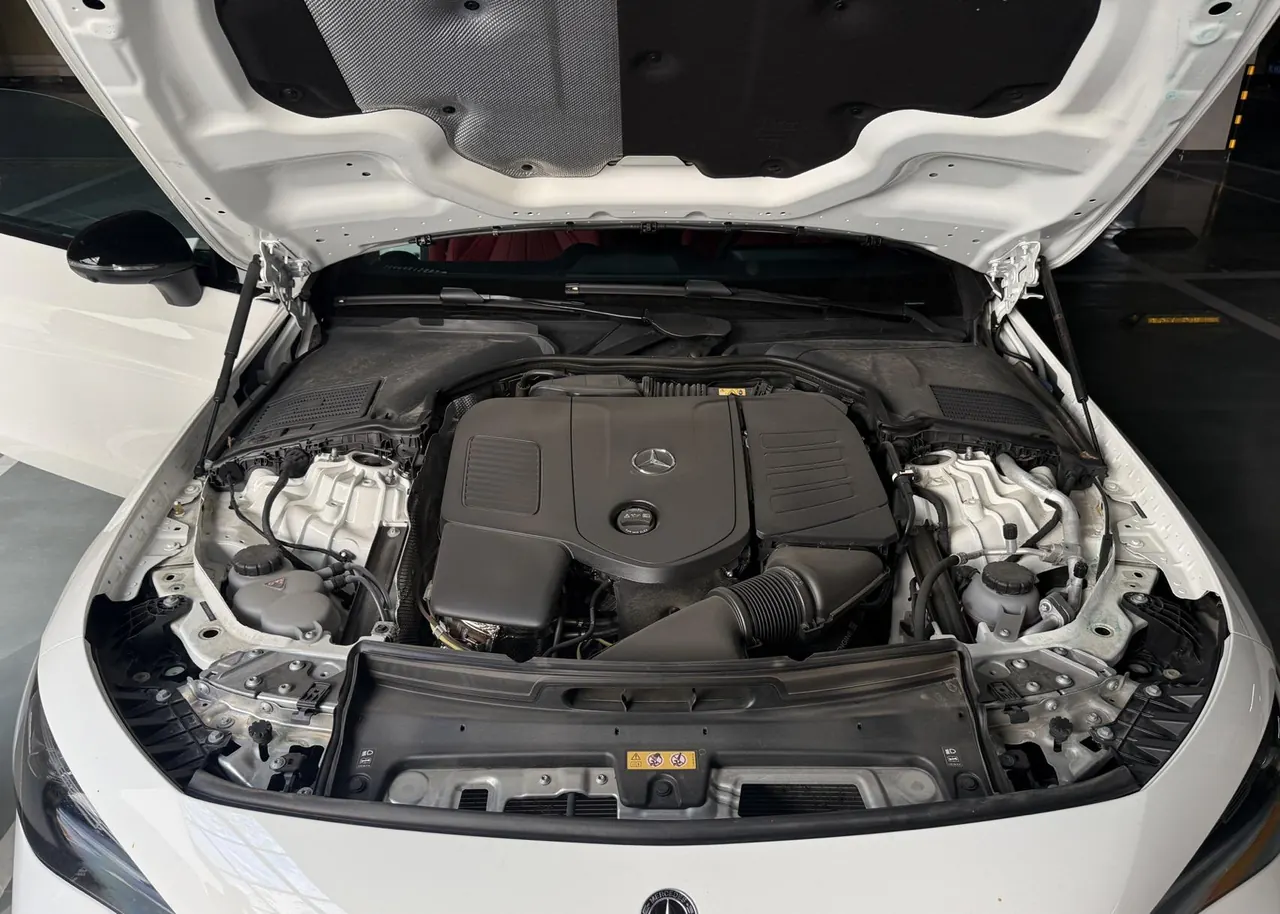 Mercedes Benz CLE (Imported) 2025 CLE 300 4MATIC Coupe 48V 2.0T Luxury Automatic Gear 3