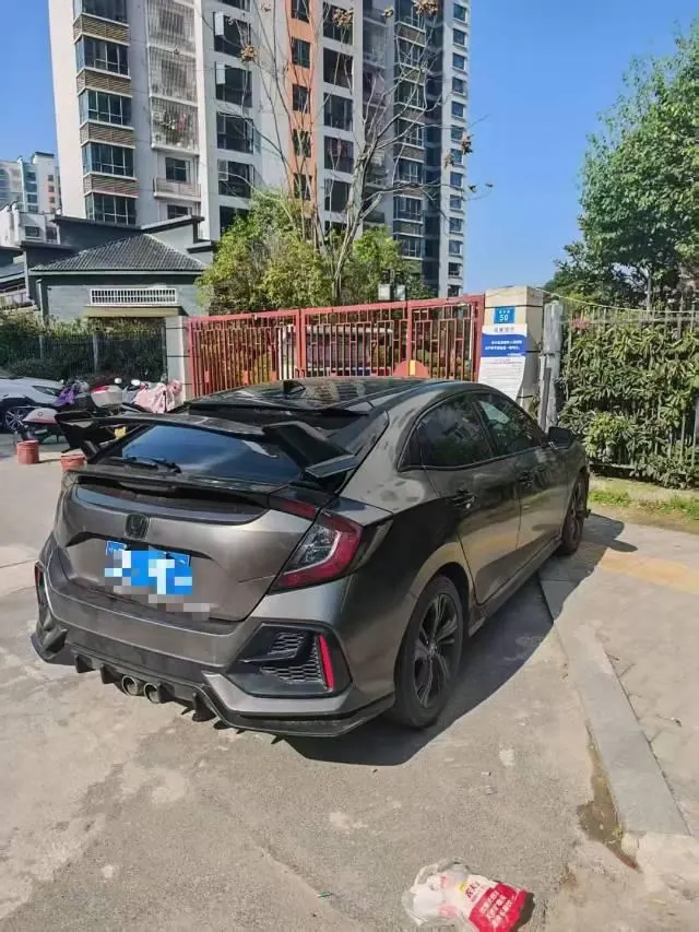 Honda 2023 Civic Hatchback 1.5T Stepless 240TURBO Extreme Automatic Gear 2