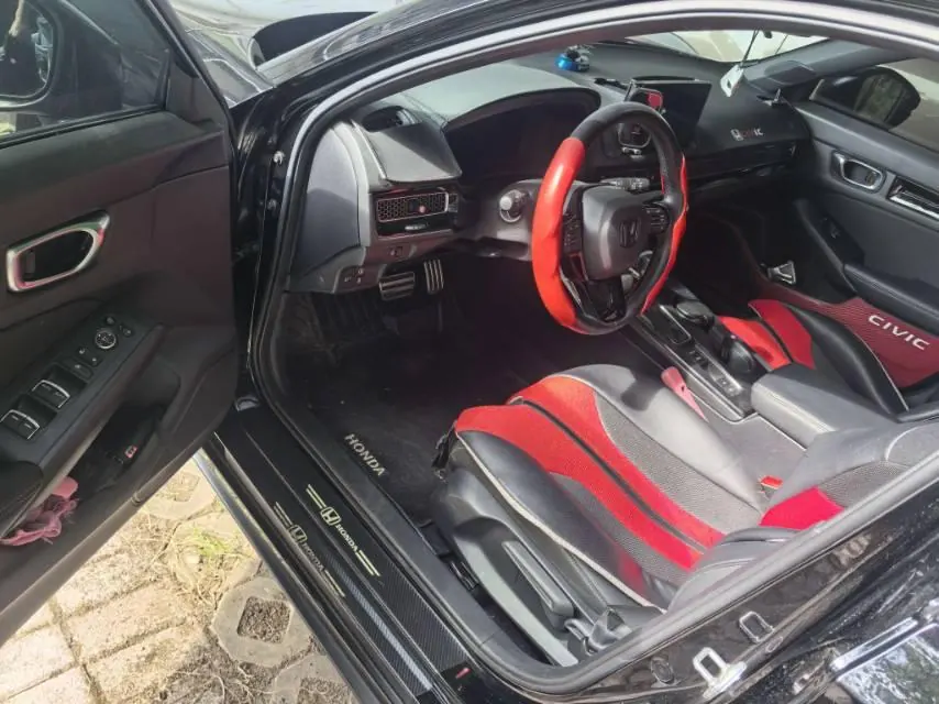 Honda 2023 Civic Hatchback 1.5T Stepless 240TURBO Extreme Automatic Gear 3