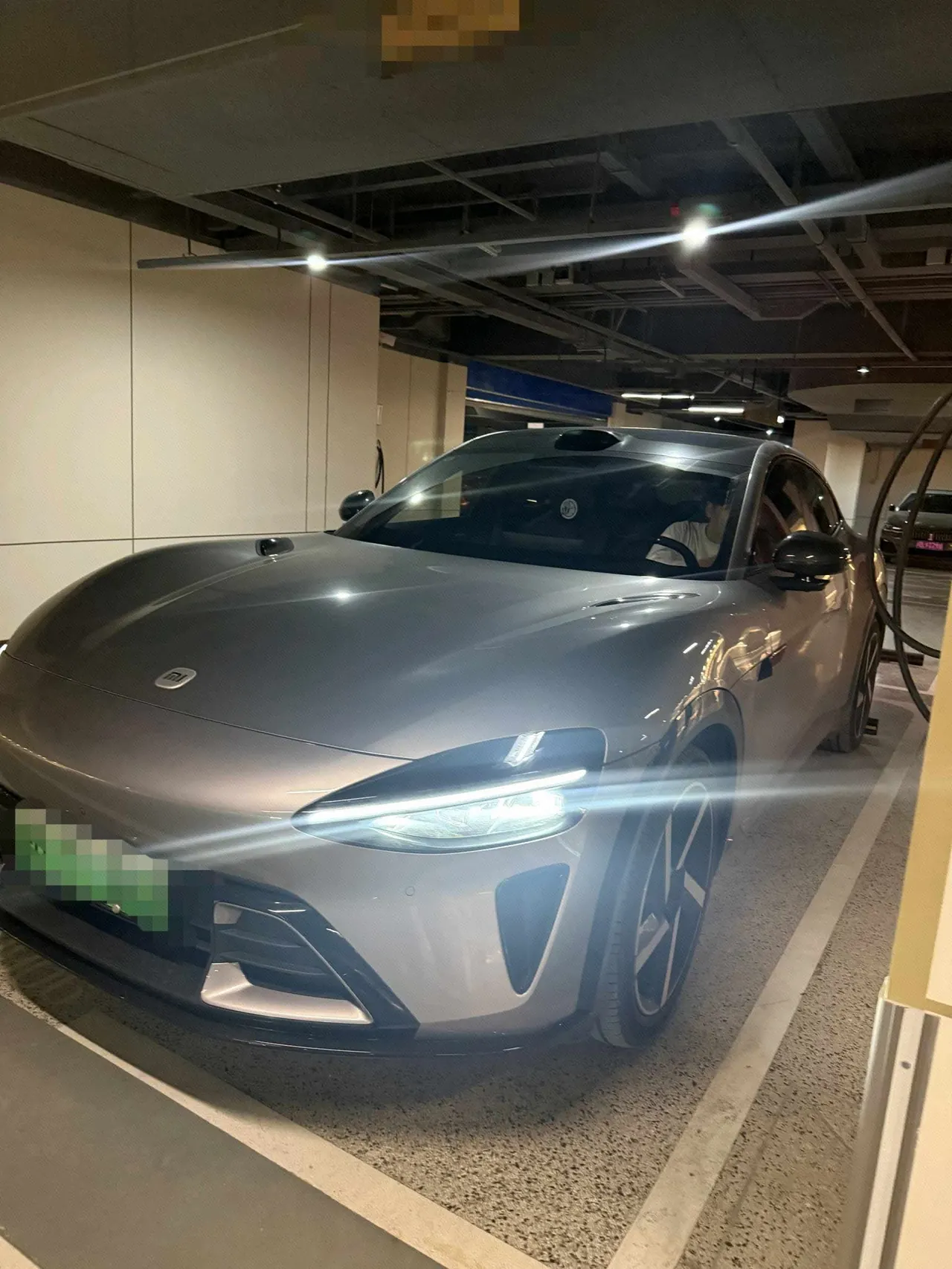MI 2025 YU7 Long Endurance High Performance Four-wheel Drive Max Edition Automatic Gear - View 1