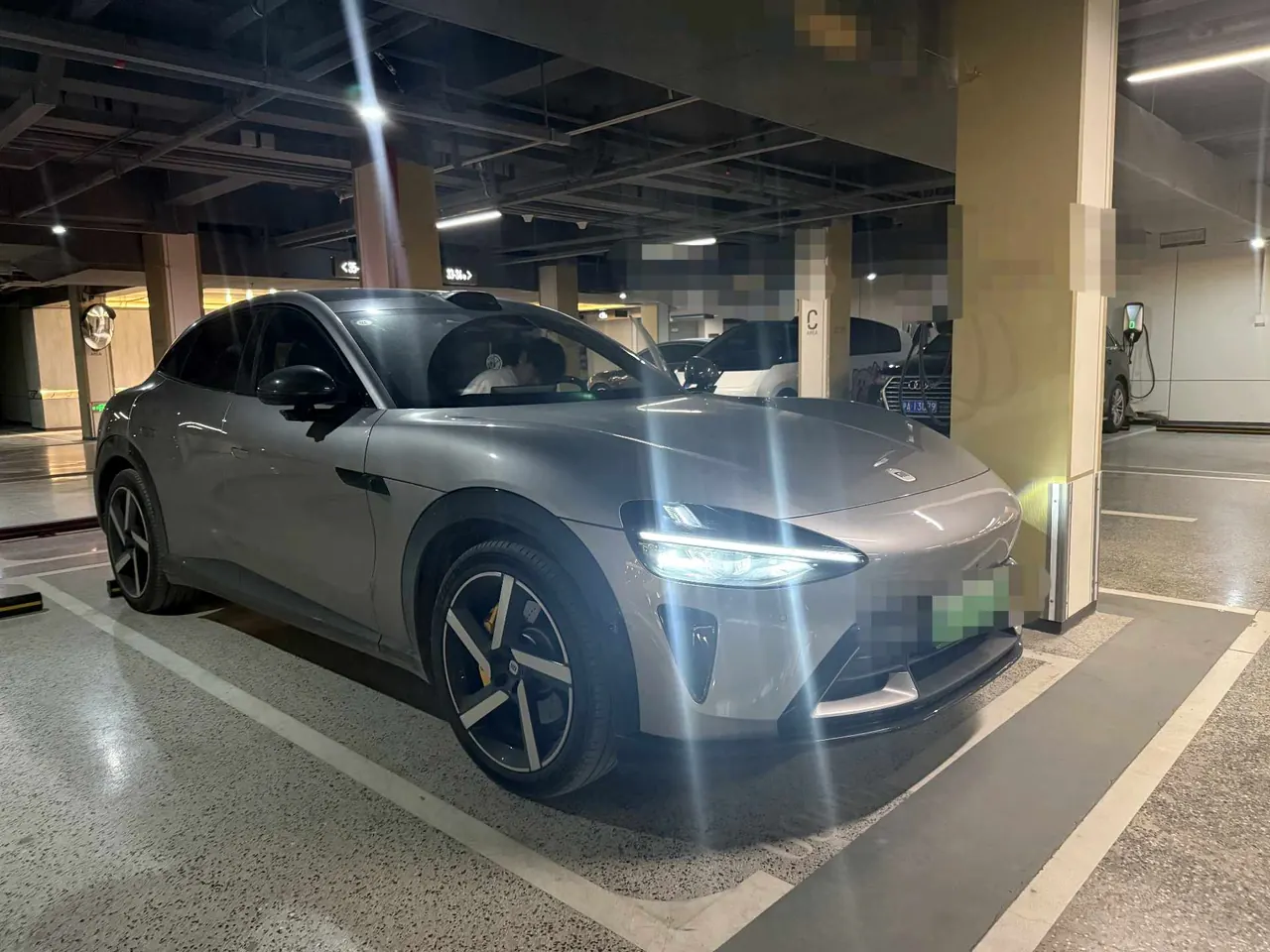 MI 2025 YU7 Long Endurance High Performance Four-wheel Drive Max Edition Automatic Gear 3