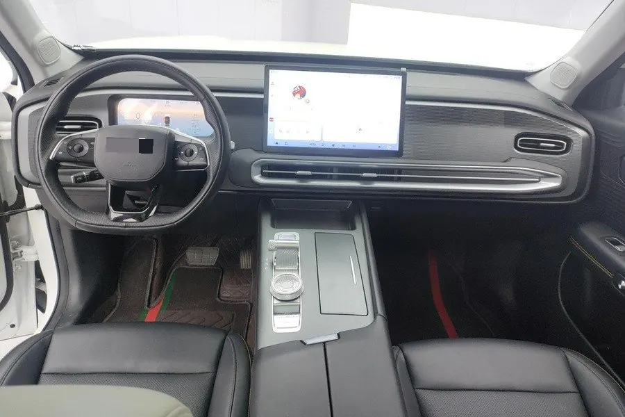 Beijing 2024 BJ30 1.5T Magic Nuclear Power Drive Standard Edition Automatic Gear 4