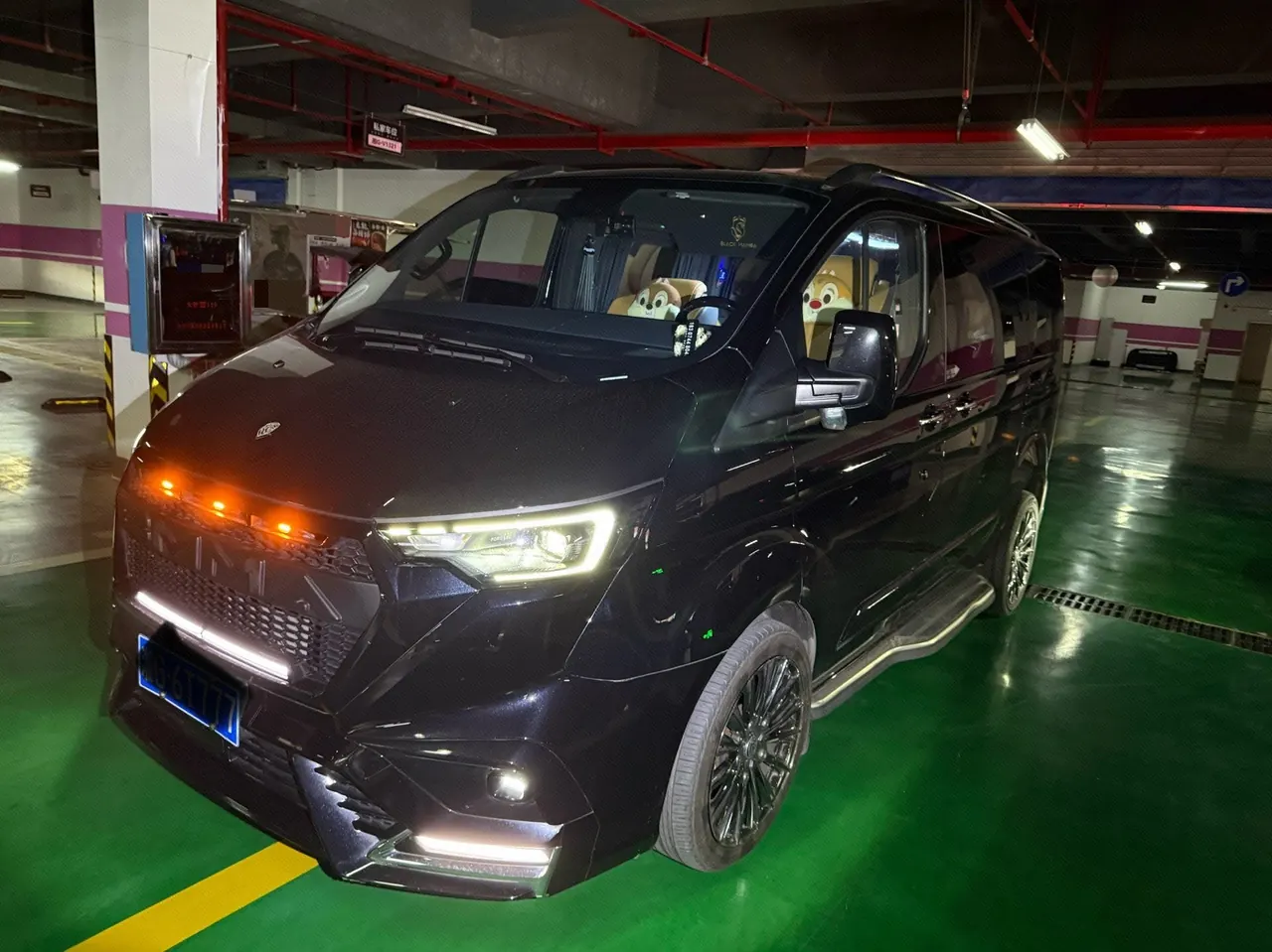 Ford 2024 Touruio 2.0T Zun Plus Edition Automatic Gear - View 1