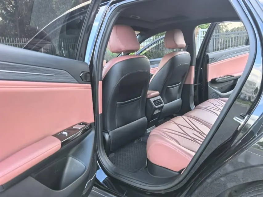 Geely Galaxy 2025 L6 EM-i 1.5 140km Discovery Edition Automatic Gear 8