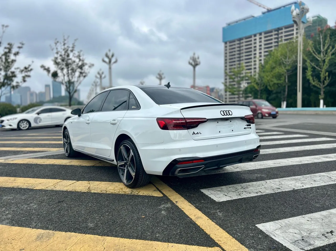 Audi 2023 A4L 2.0TFSI 40TFSI Fashion Dynamic Automatic 6
