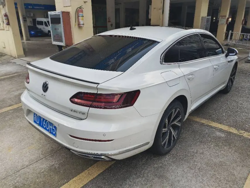 Volkswagen 2024 CC 2.0TSI 330TSI Dazzling Edition Automatic Gear 2