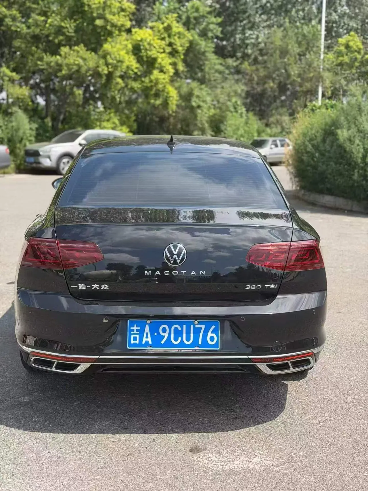 Volkswagen 2023 Magotan 2.0TSI 330TSI 2 million Commemorative Luxury Automatic Gear 3