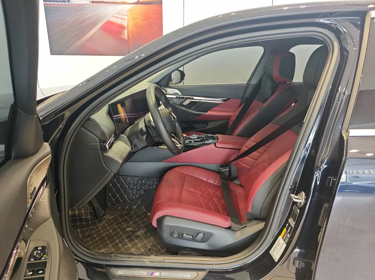 BMW 2024 i5 eDrive 35L Exclusive M Sports Suit Automatic Gear 5