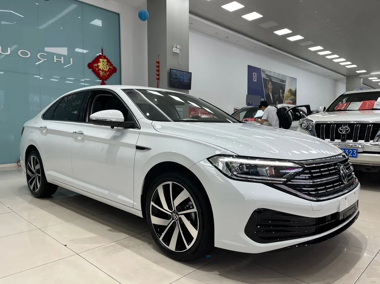 Volkswagen 2023 Sagitar 1.5TSI 300TSI Exceed Edition Automatic 3