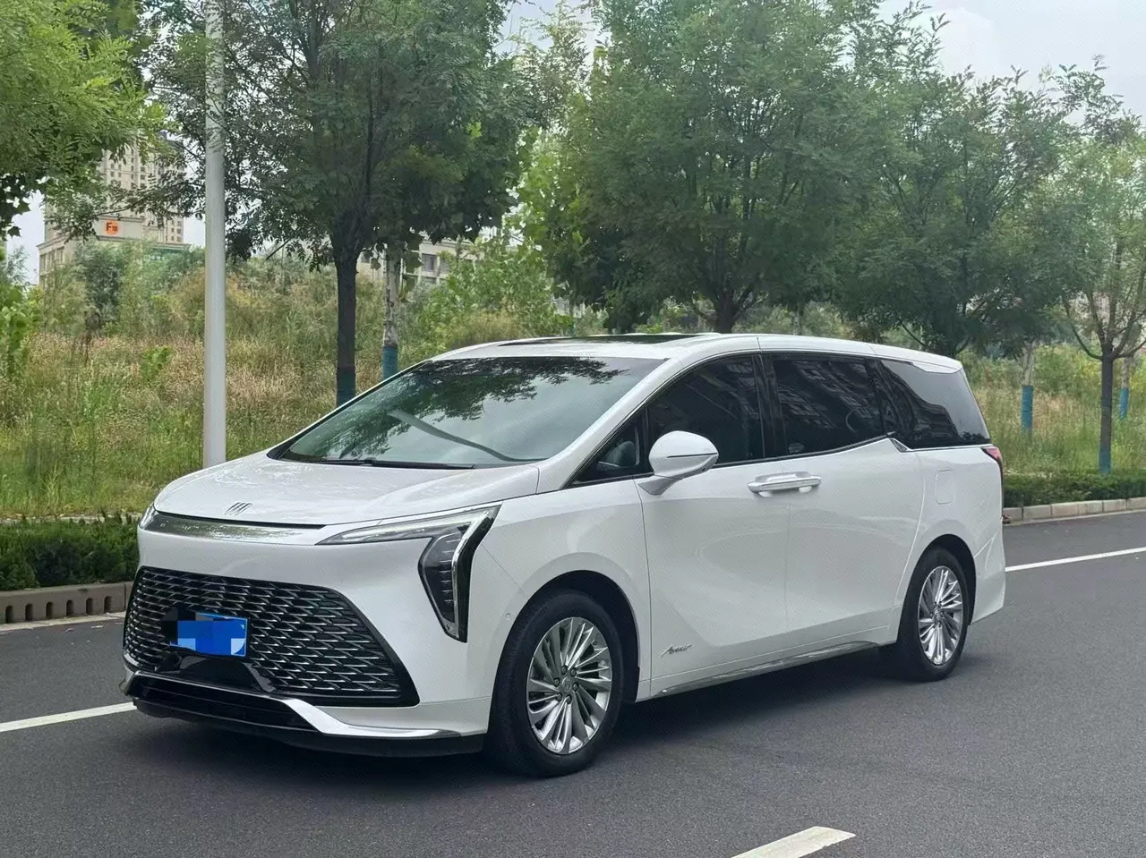 Buick 2023 Century 48V 2.0T Yunshi Edition 7-seat Automatic Gear - View 1