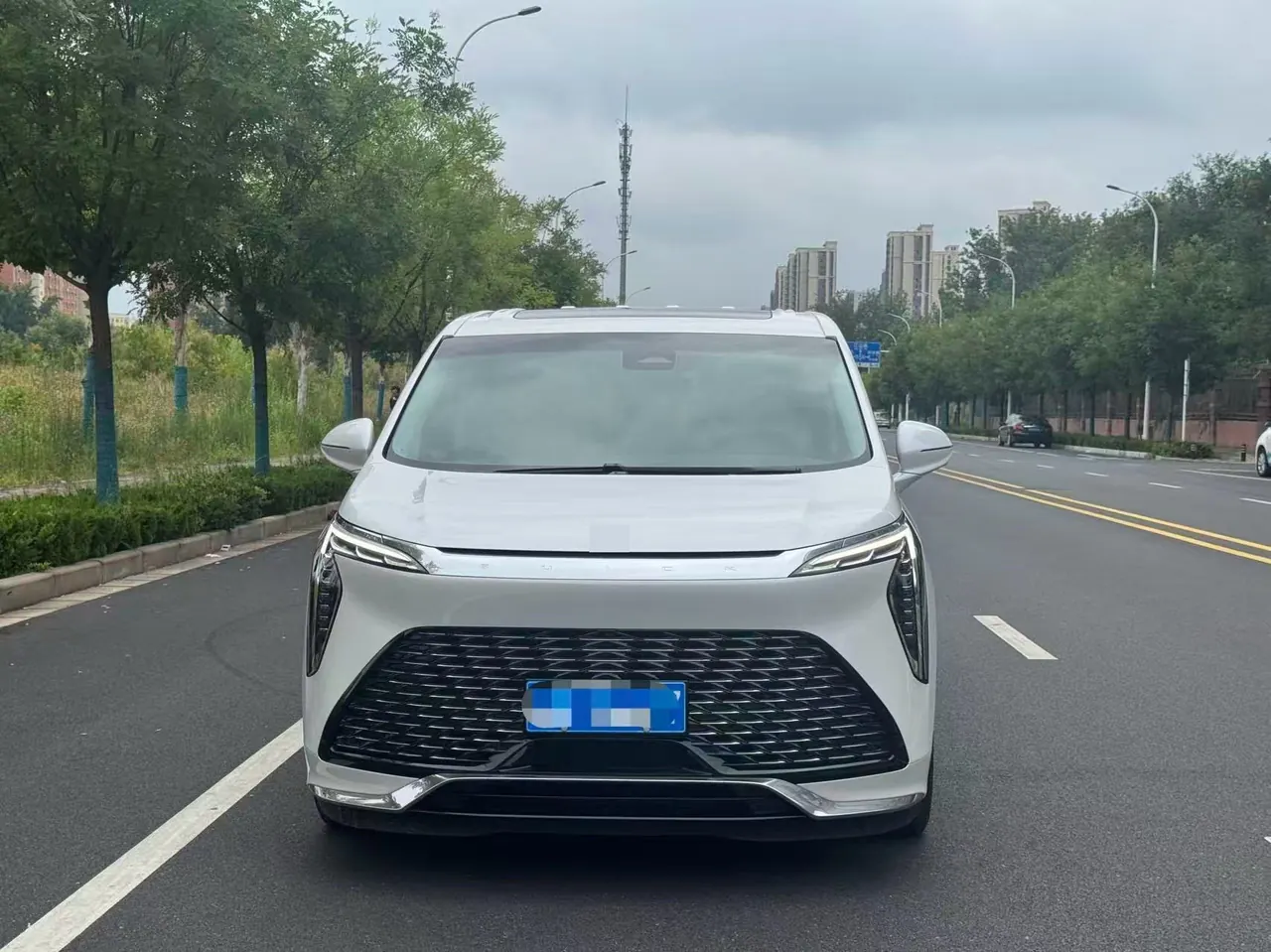 Buick 2023 Century 48V 2.0T Yunshi Edition 7-seat Automatic Gear 2