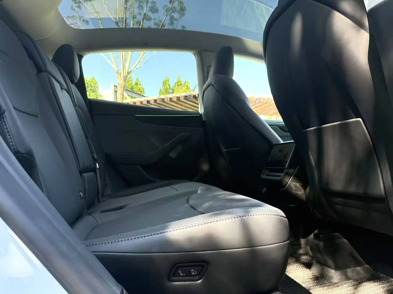 Tesla 2025 Model Y rear-wheel drive version automatic transmission 13