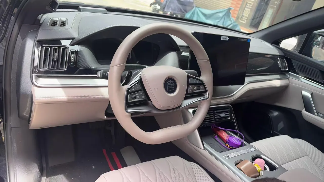 BYD Tang New Energy 2025 Tang DM-i 1.5T Stepless Smart Driving Edition 175KM Honorable Automatic Gear 6