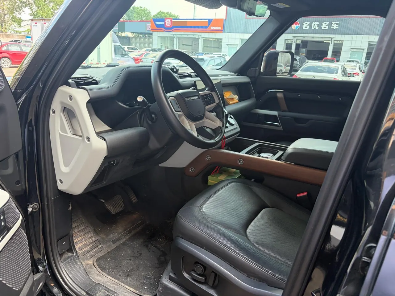 Land Rover Guard (Imported) 2024 Guard 110 48V 3.0T P400 X-DYNAMIC HSE Automatic Gear 2
