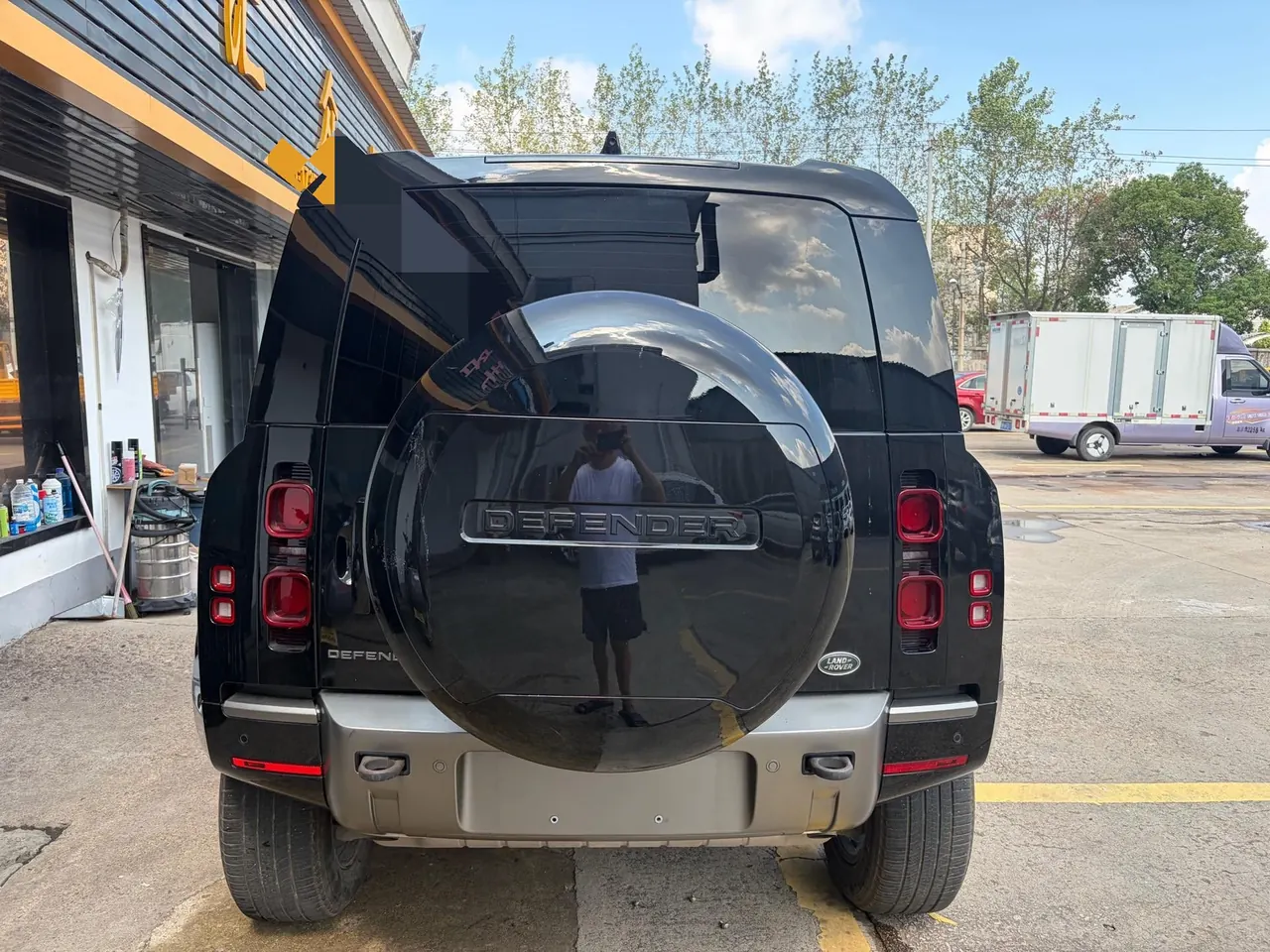 Land Rover Guard (Imported) 2024 Guard 110 48V 3.0T P400 X-DYNAMIC HSE Automatic Gear 4