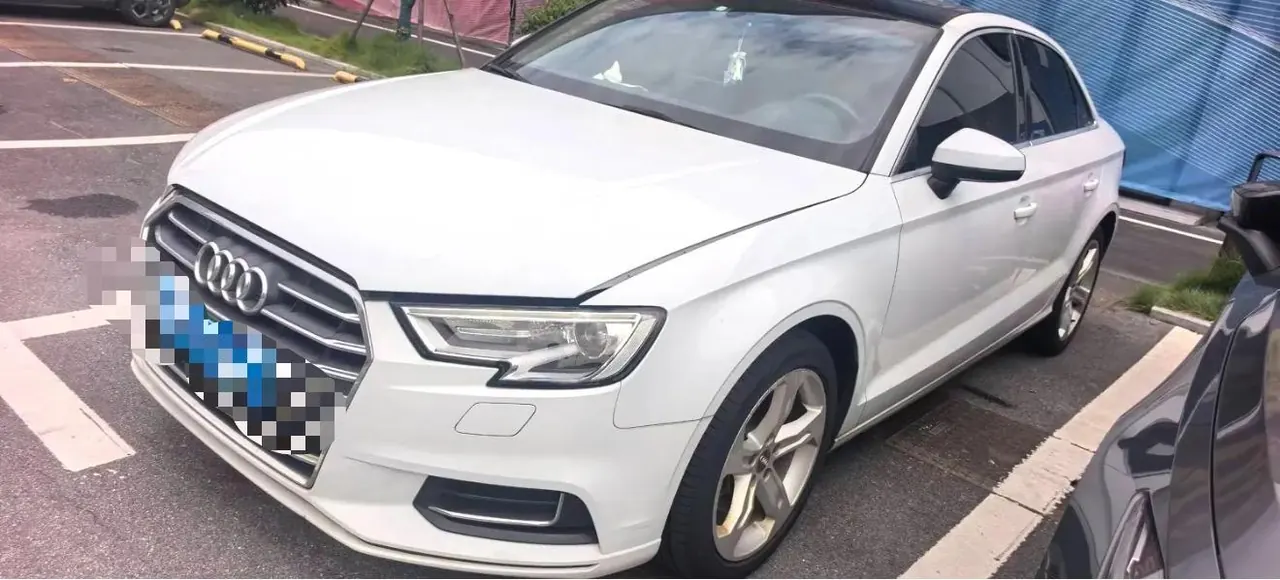 Open image lightbox: Audi 2020 A3 Limousine 1.4TFSI 35TFSI aggressive automatic gear