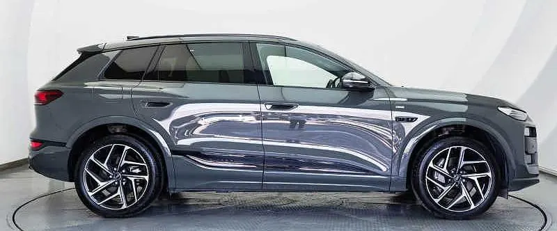Audi 2026 Q6L Sportback e-tron Long Endurance Edition Automatic Gear 3