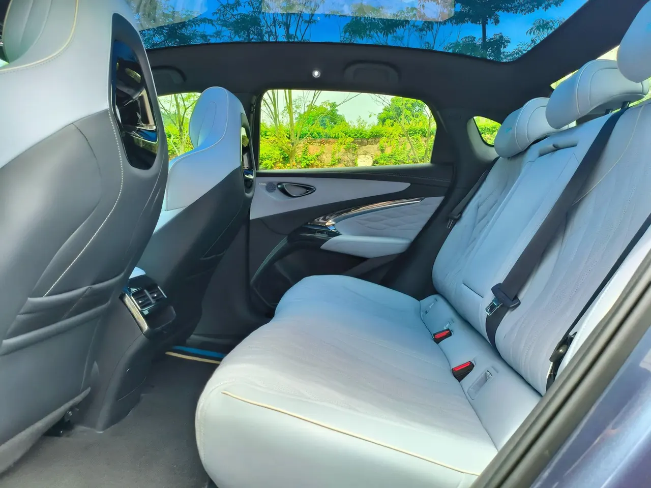 BYD 2023 Seal Champion Edition 700km Performance Edition Automatic Gear 5