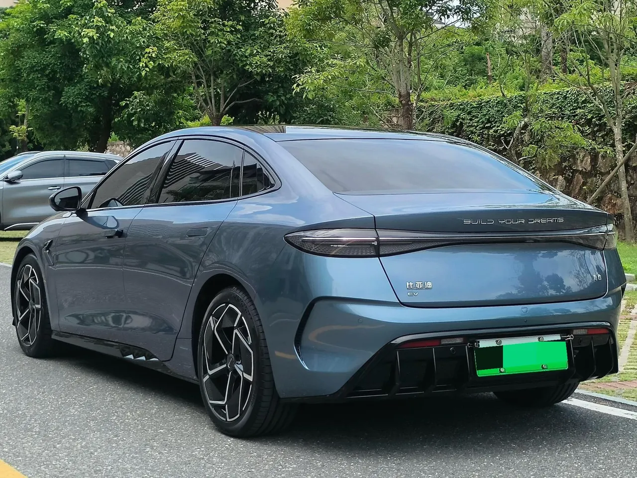 BYD 2023 Seal Champion Edition 700km Performance Edition Automatic Gear 9