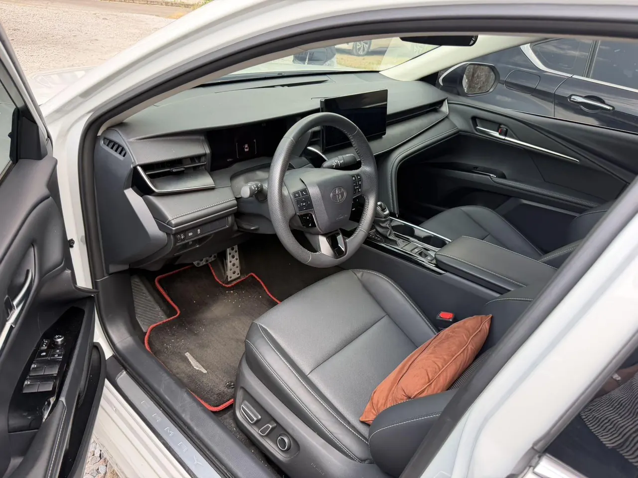 Toyota 2026 Camry Double Engine 2.0HSE Stepless Sports Lite Edition Automatic Gear 3