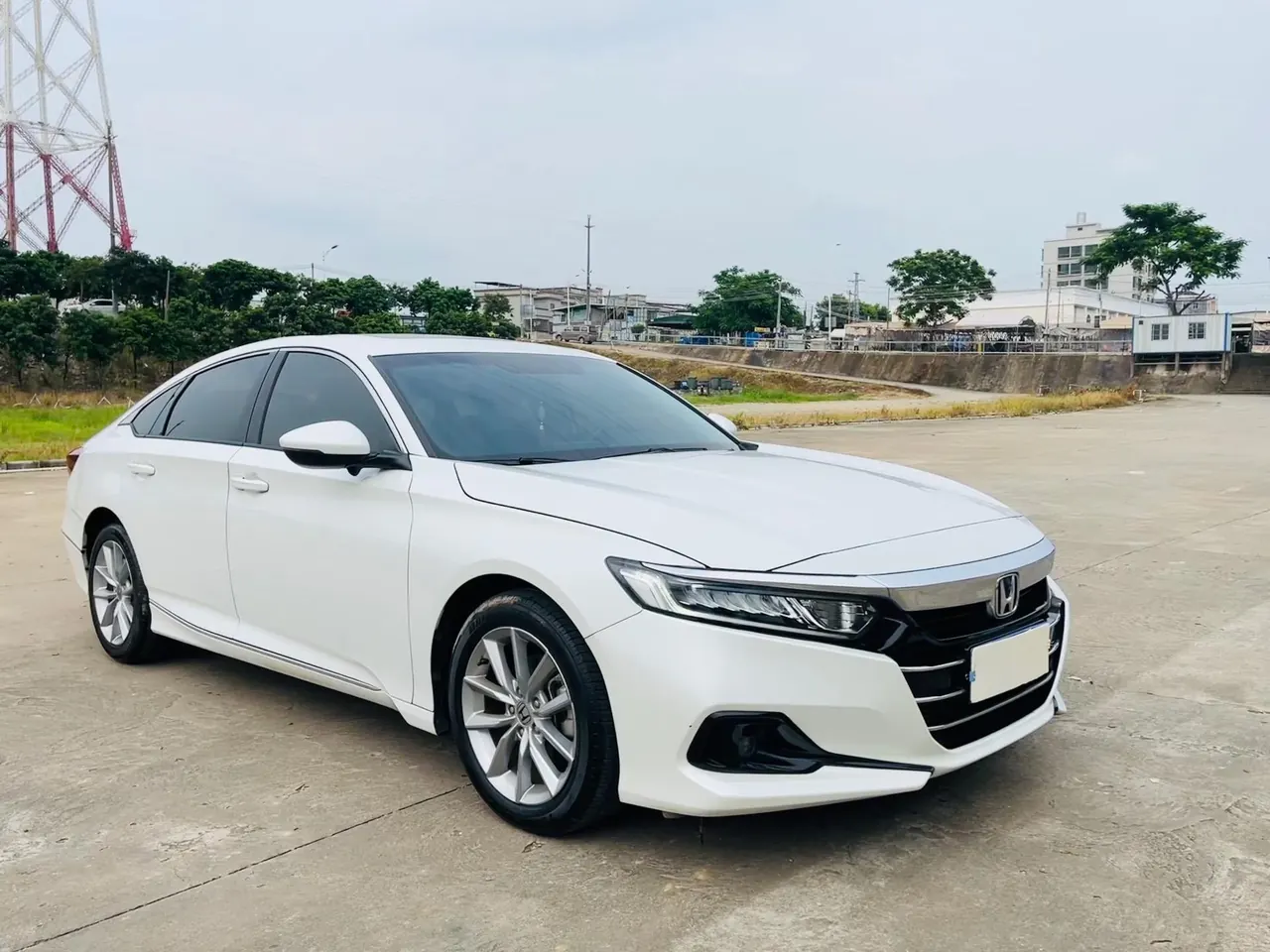Honda 2022 10th Generation Accord 1.5T Stepless 260TURBO Deluxe Automatic Gear 2