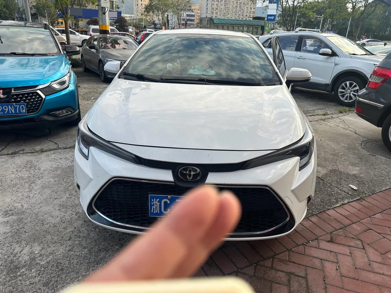 Toyota 2022 Lei Ling 1.2T Stepless 185T Deluxe Automatic Gear 2