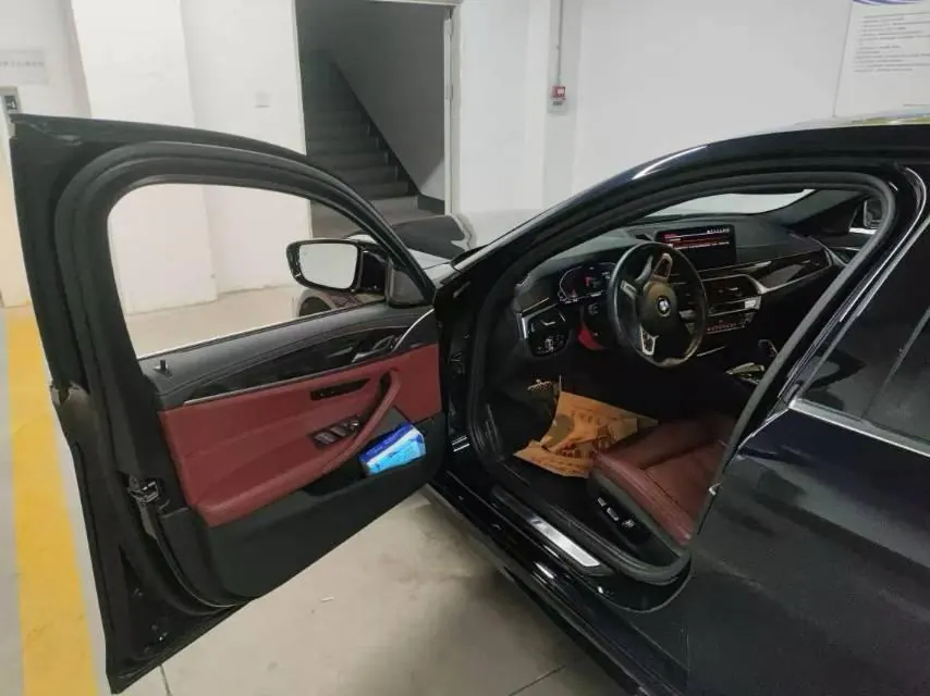 BMW 5 Series 2022 530Li 2.0T Premium Luxury Suit (Change 3) Automatic Gear 2