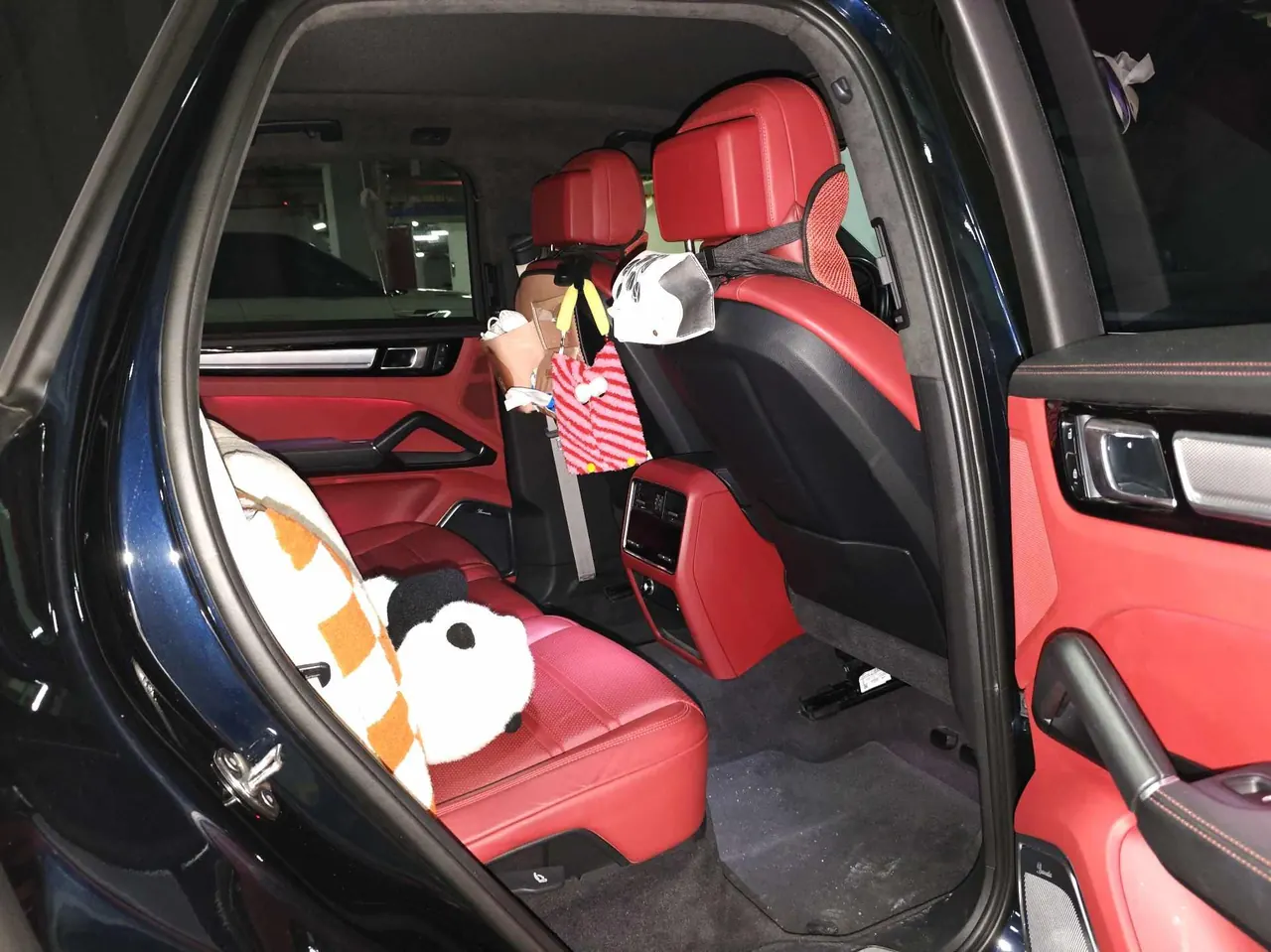 Porsche Cayenne New Energy (Imported) 2023 Cayenne Oil and Electric Hybrid 2.0T Platinum Automatic Gear 3