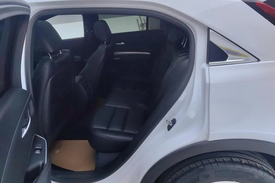 Cadillac 2022 XT4 48V 2.0T 28T Two-Drive Luxury Automatic Gear 11