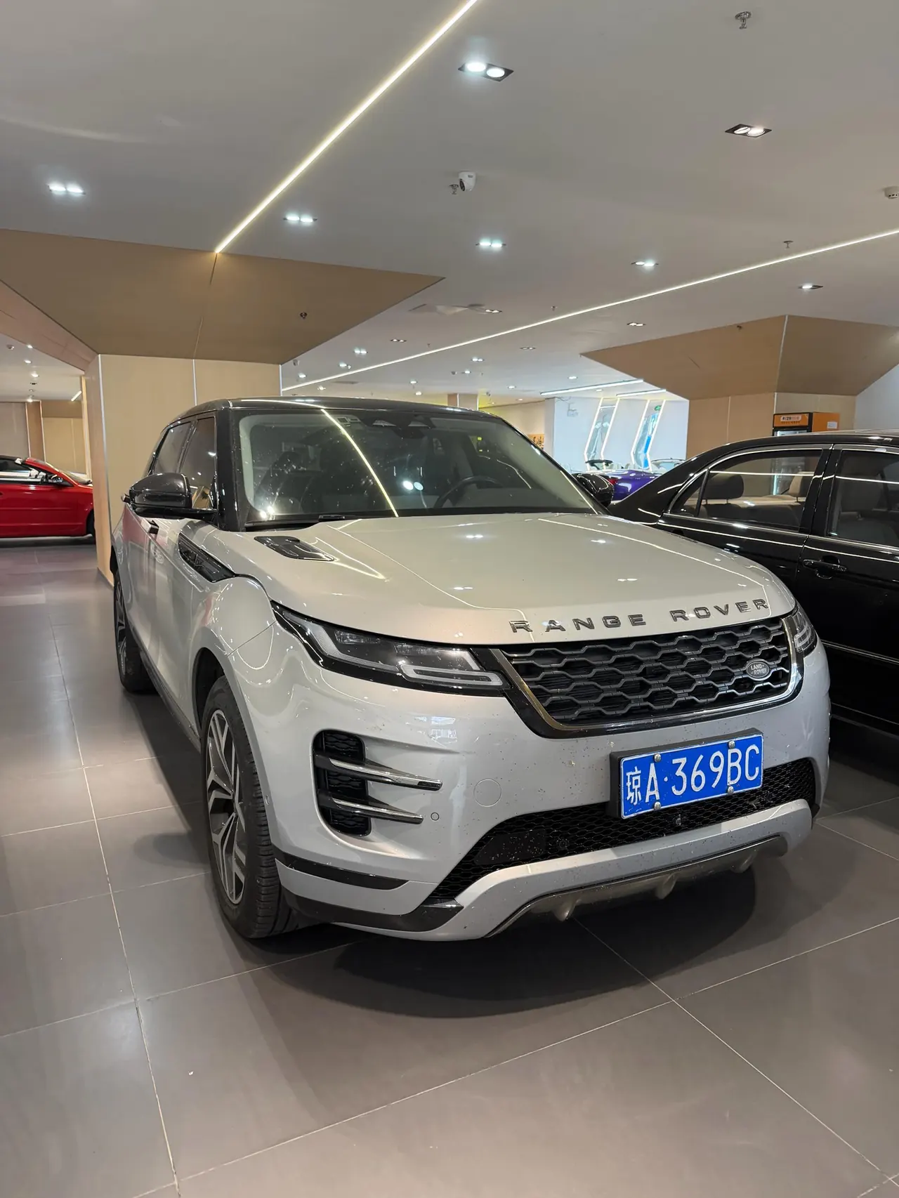 Land Rover 2022 Range Rover Aurora L 48V 2.0T 249PS R-Dynamic HSE Luxury Edition Automatic Gear 2