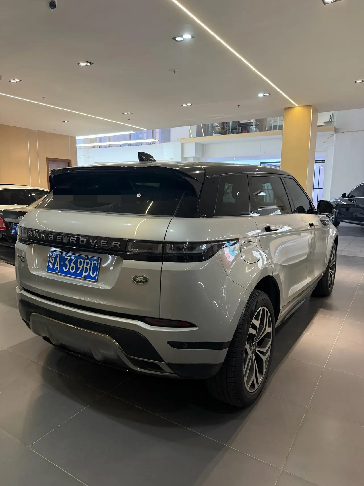 Land Rover 2022 Range Rover Aurora L 48V 2.0T 249PS R-Dynamic HSE Luxury Edition Automatic Gear 3