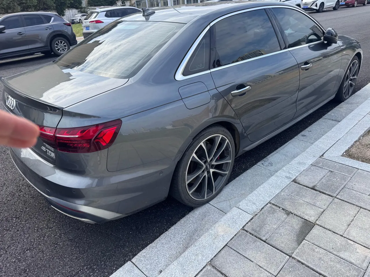Audi 2020 A4L 2.0TFSI 45TFSI Quattro Selected Dynamic Automatic 4