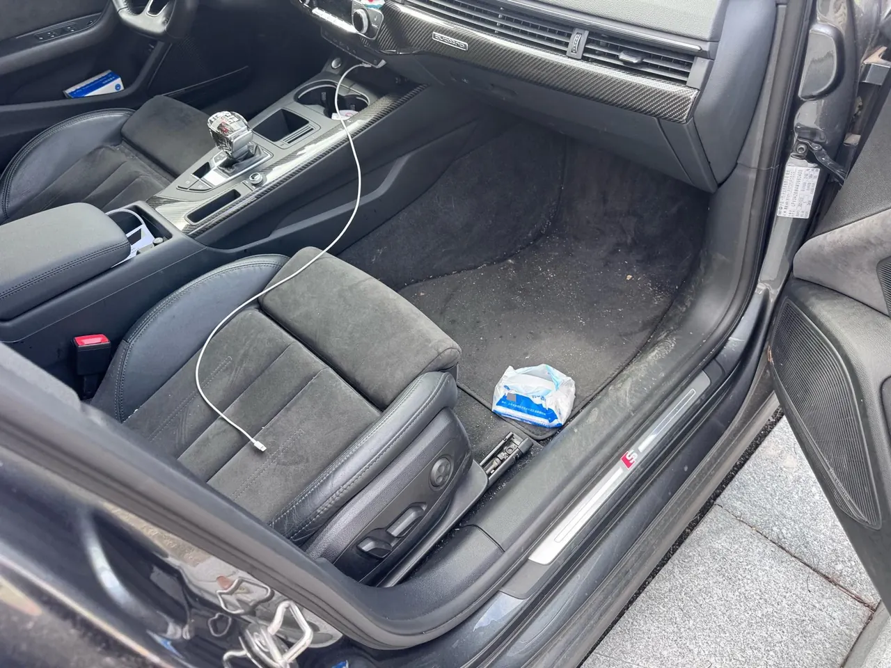 Audi 2020 A4L 2.0TFSI 45TFSI Quattro Selected Dynamic Automatic 5