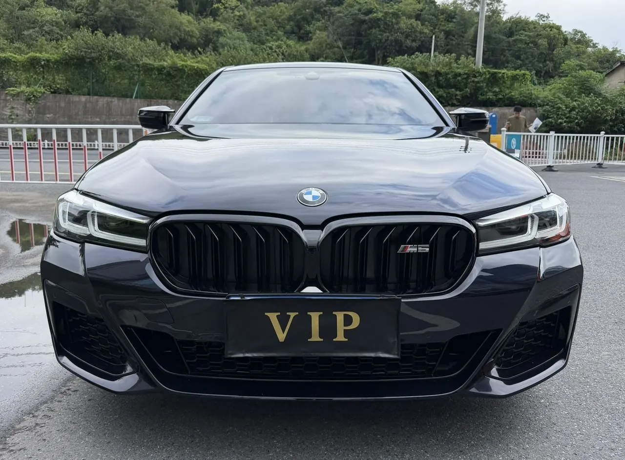 BMW 5 Series 2022 530Li 2.0T Leading M Sports Suit (Change 2) Automatic Gear 2