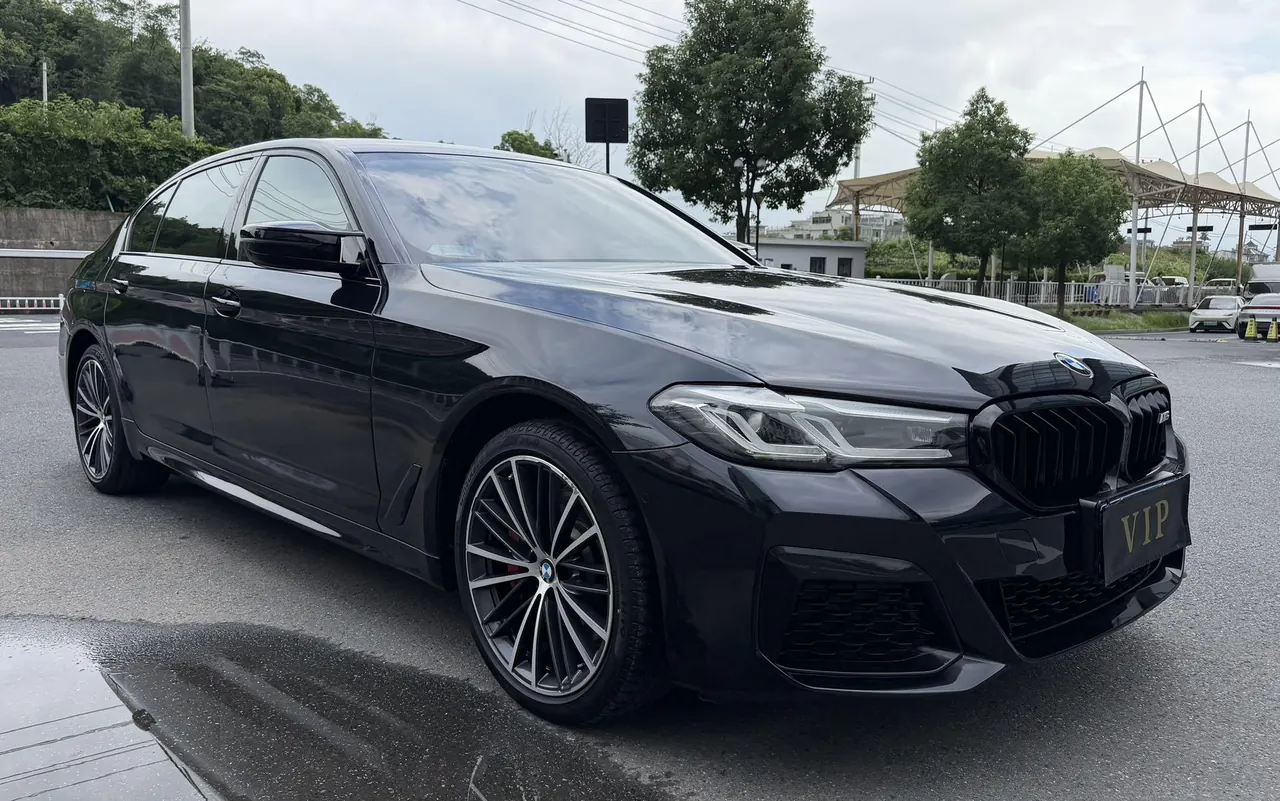 BMW 5 Series 2022 530Li 2.0T Leading M Sports Suit (Change 2) Automatic Gear 3