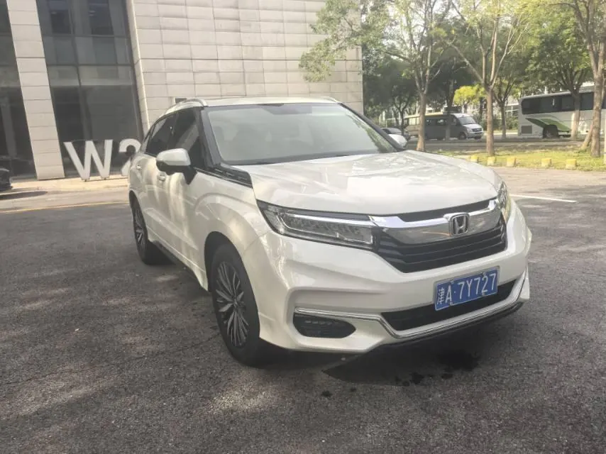 Honda 2020 crown road 2.0T 370TURBO four-wheel drive exclusive edition two-color automatic gear 3