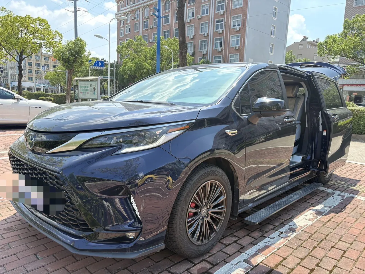 打开图片灯箱:Toyota Saina (Imported) 2021 Senna 2.5 Stepless U.S. Automatic Gear
