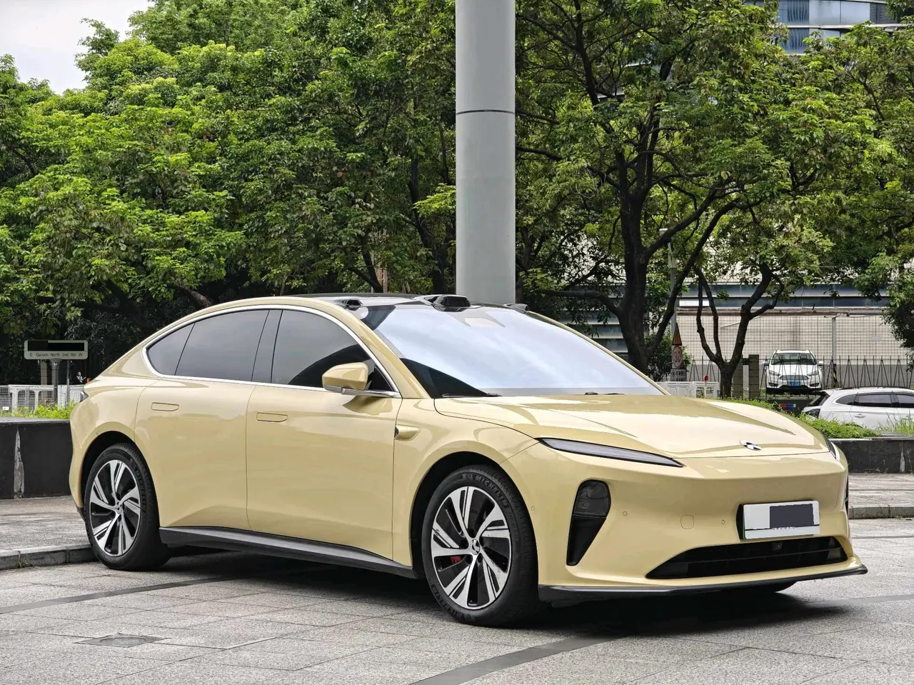 NIO 2022 ET5 75kWh automatic gear 6