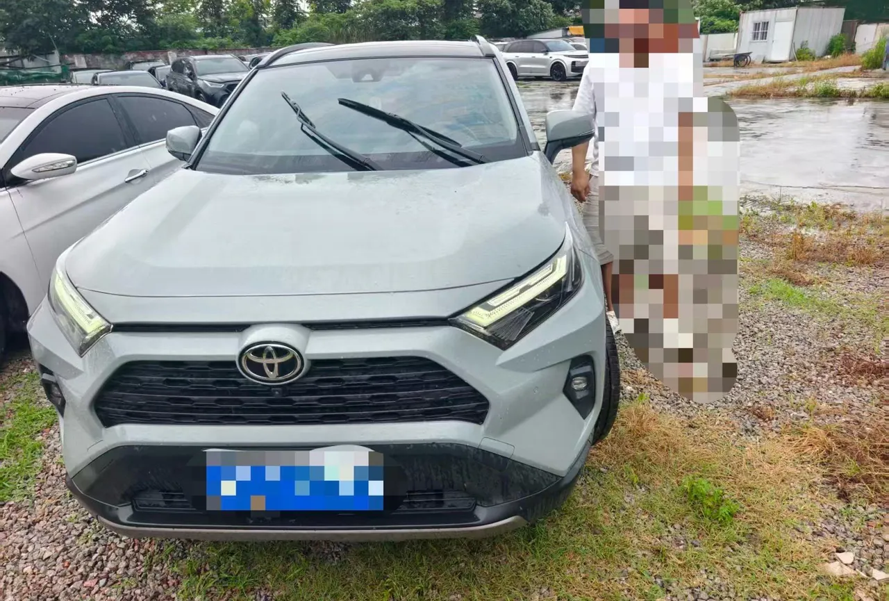 Toyota 2023 RAV4 Rongbo 2.0 Stepless Two-Drive Fashion Plus Edition Automatic Gear 2