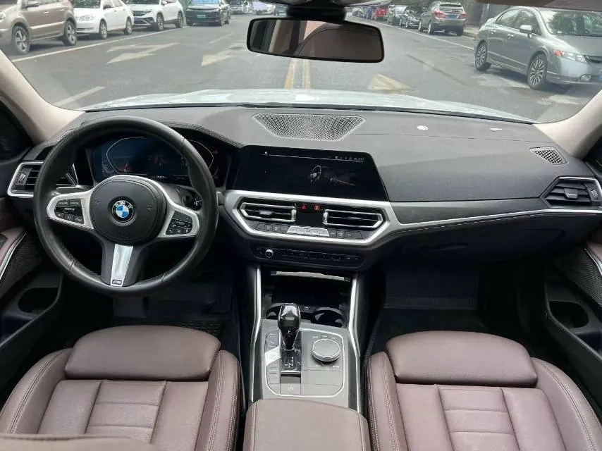 BMW 3 Series 2020 325i 2.0T M Sports Suit (Modified) Automatic Gear 8