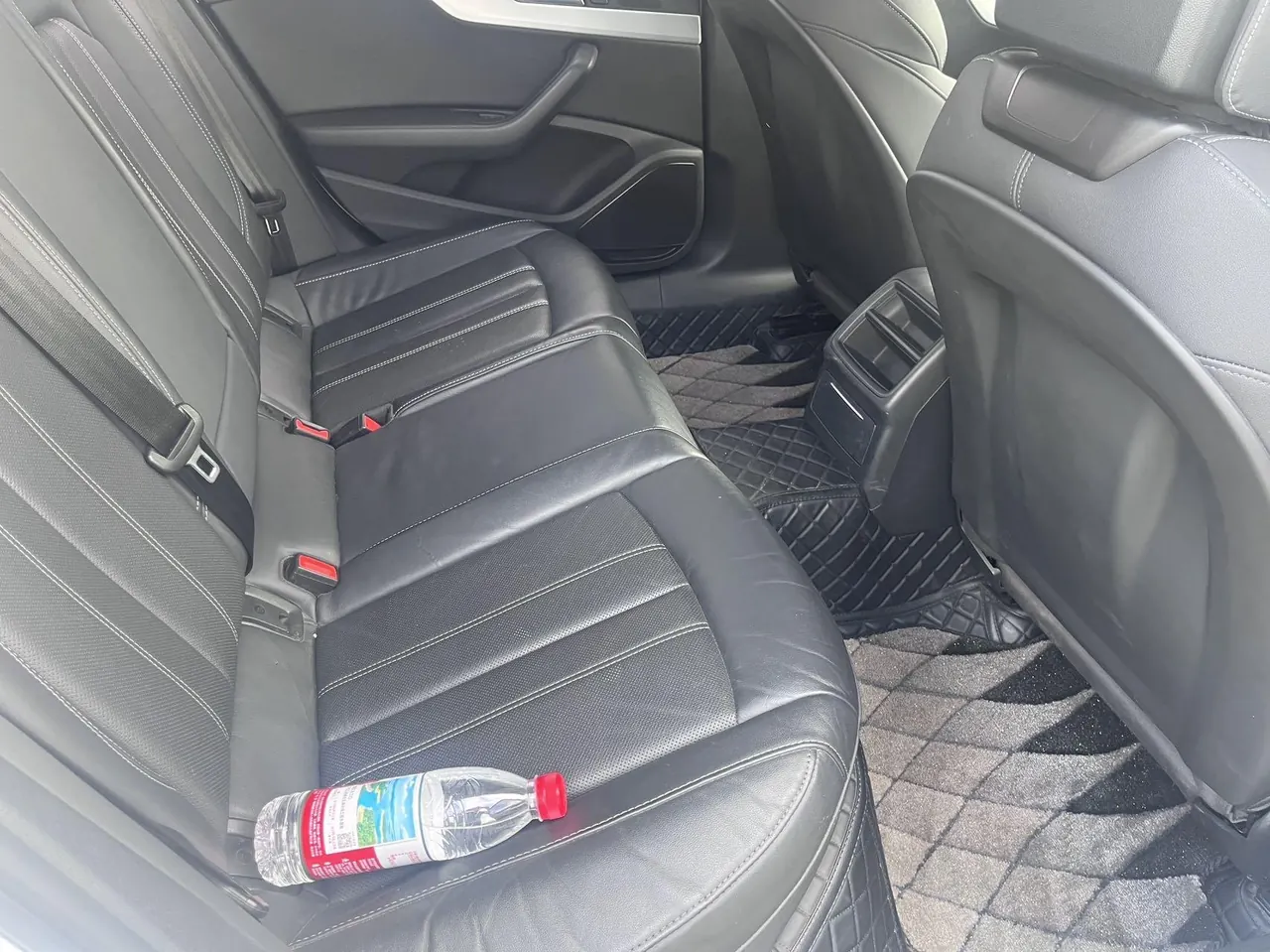 Audi 2020 A4L 2.0TFSI 40TFSI Fashion Dynamic Automatic 10
