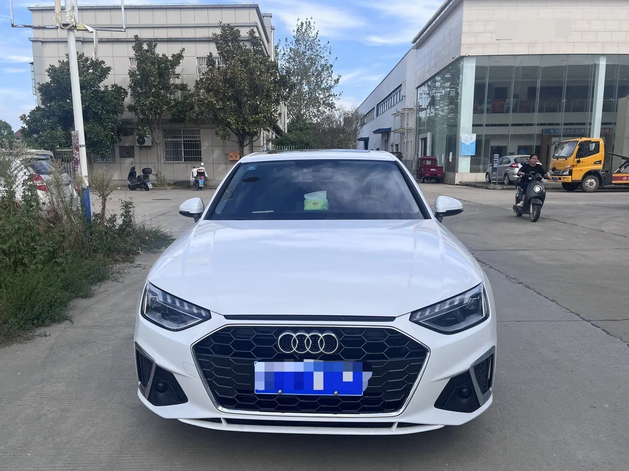 Audi 2020 A4L 2.0TFSI 40TFSI Fashion Dynamic Automatic 2