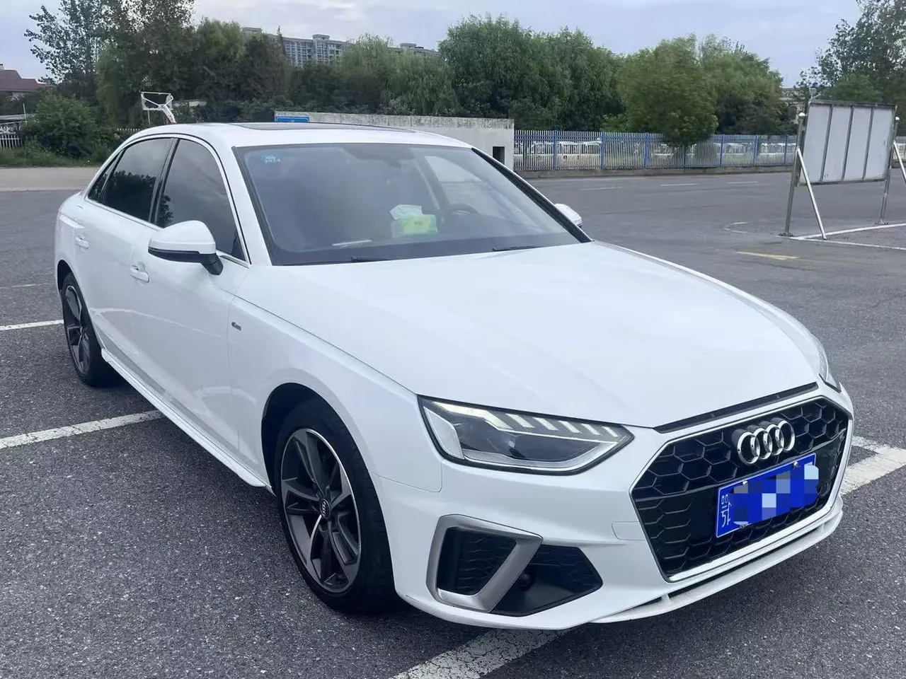 Audi 2020 A4L 2.0TFSI 40TFSI Fashion Dynamic Automatic 3