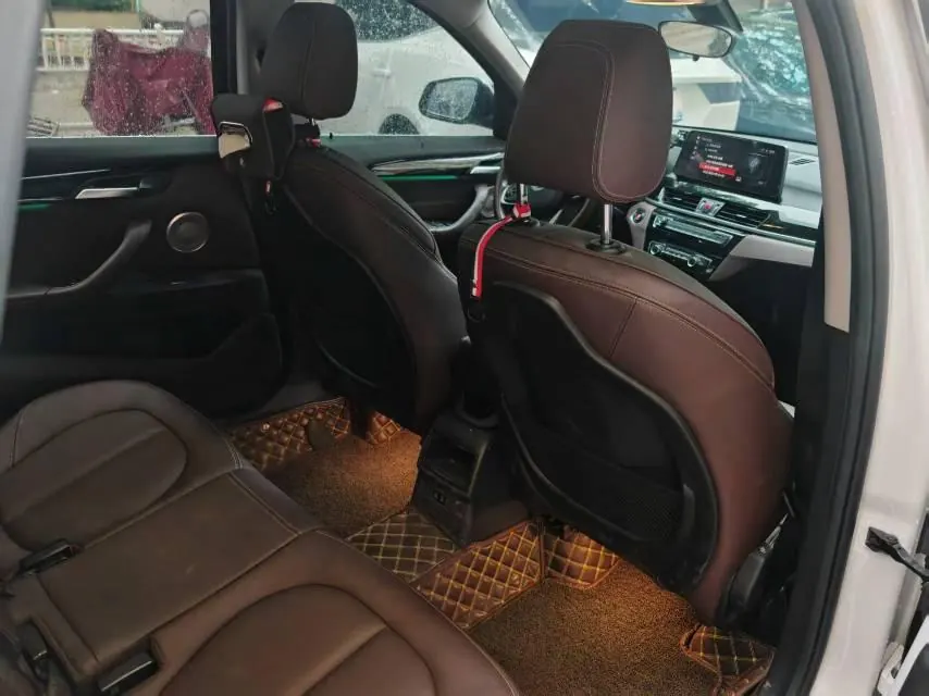BMW 2021 X1 sDrive20Li 1.5T exclusive automatic gear 5