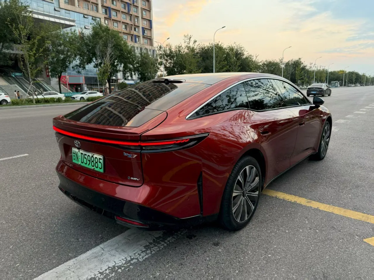 Toyota 2026 Platinum Intelligence 7 710 Ultra Laser Radar Edition Automatic Gear 9