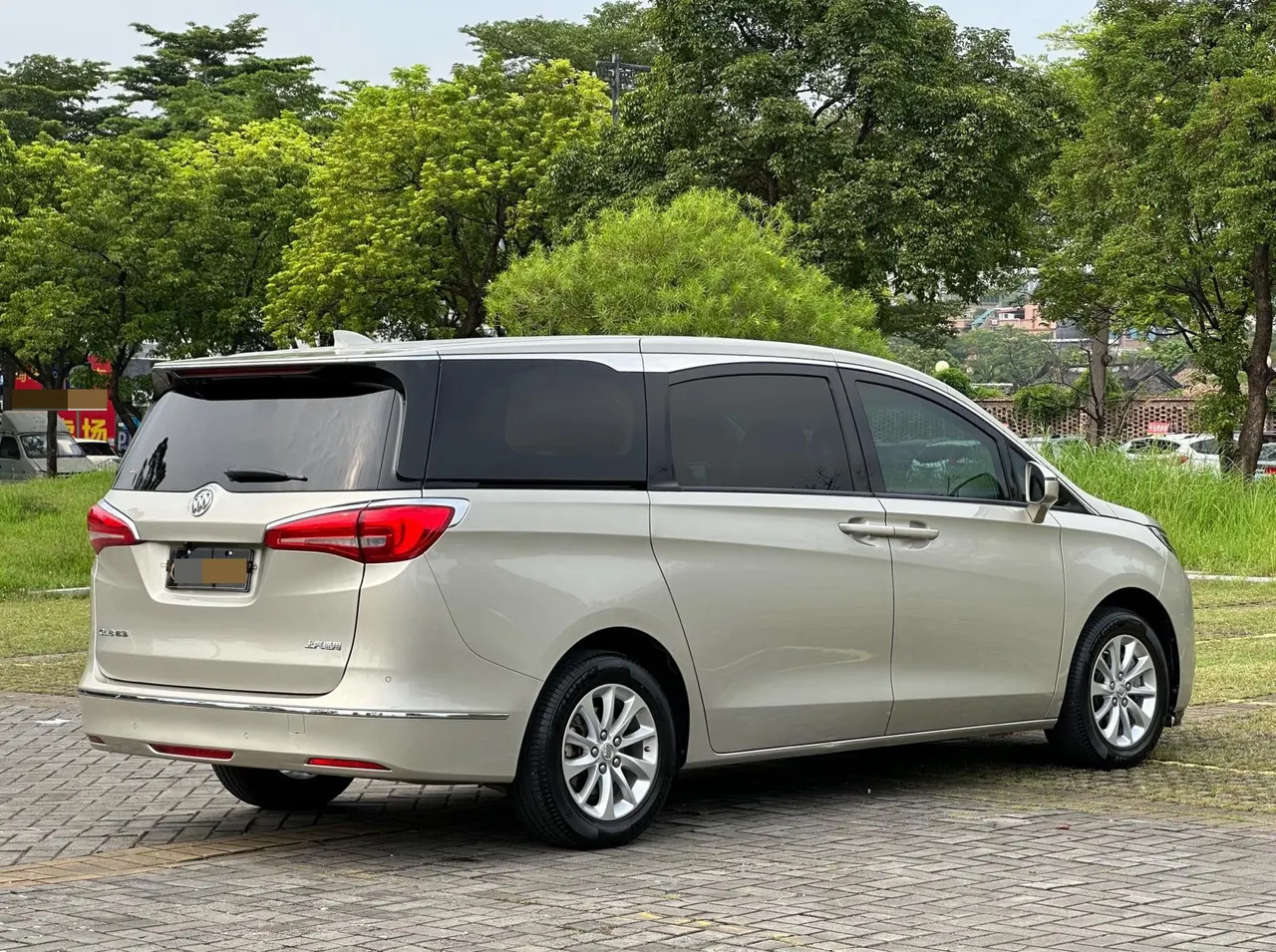Buick 2020 GL8 ES Lu Zun 2.0T 653T Comfortable Automatic Gear 9