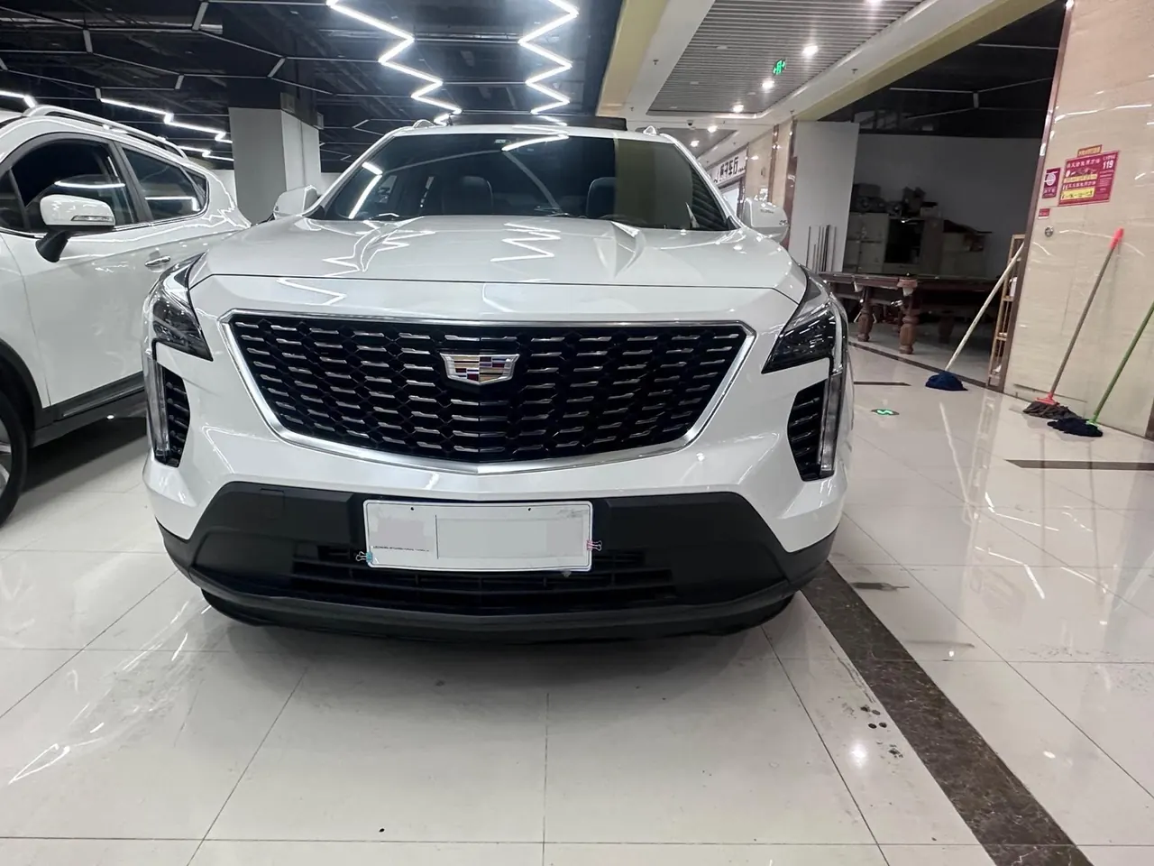Cadillac 2020 XT4 2.0T 28T Two-Drive Technical Automatic Gear 2